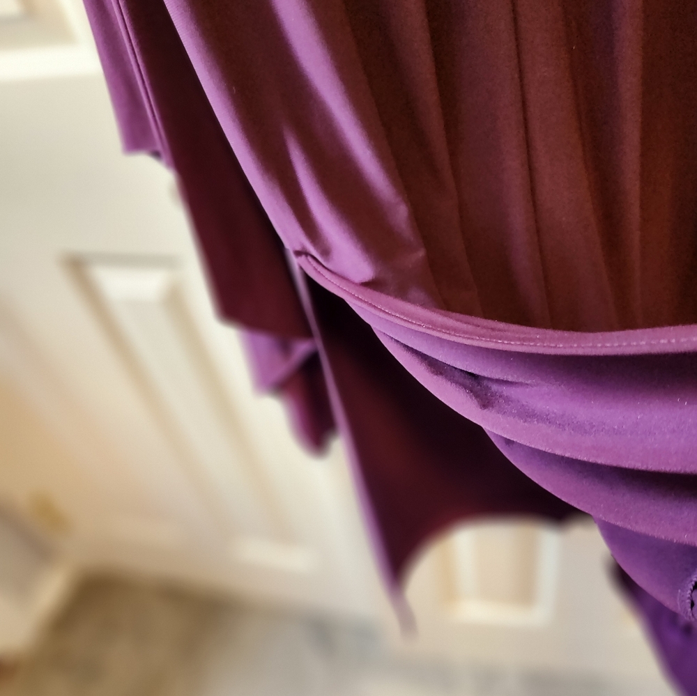 Alex Evening dress 12, purple, side slit, bejeweled sleeves. - Picture 7 of 7